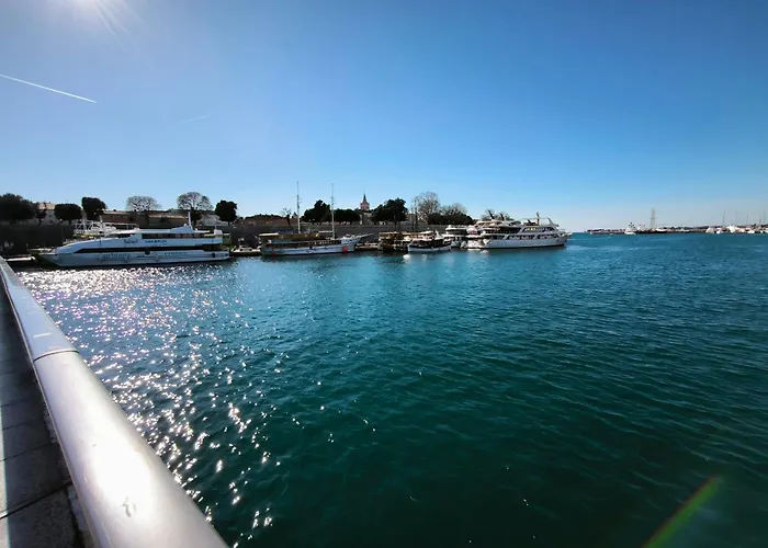 Charlie Апартаменты *