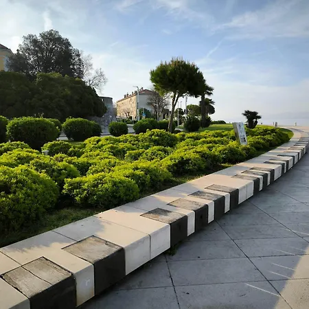 公寓 Charlie 扎达尔